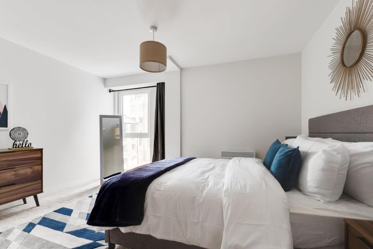 1 Bed Modern Apartment In A Converted Mill Leeds  Luaran gambar