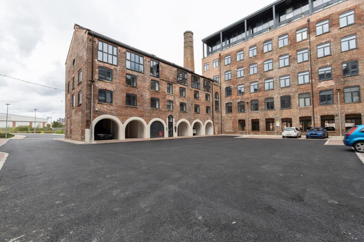 1 Bed Modern Apartment In A Converted Mill Leeds  Luaran gambar