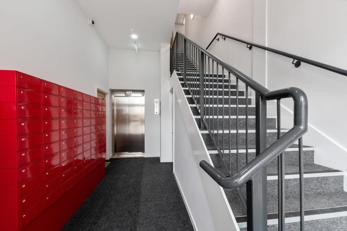 1 Bed Modern Apartment In A Converted Mill Leeds  Luaran gambar